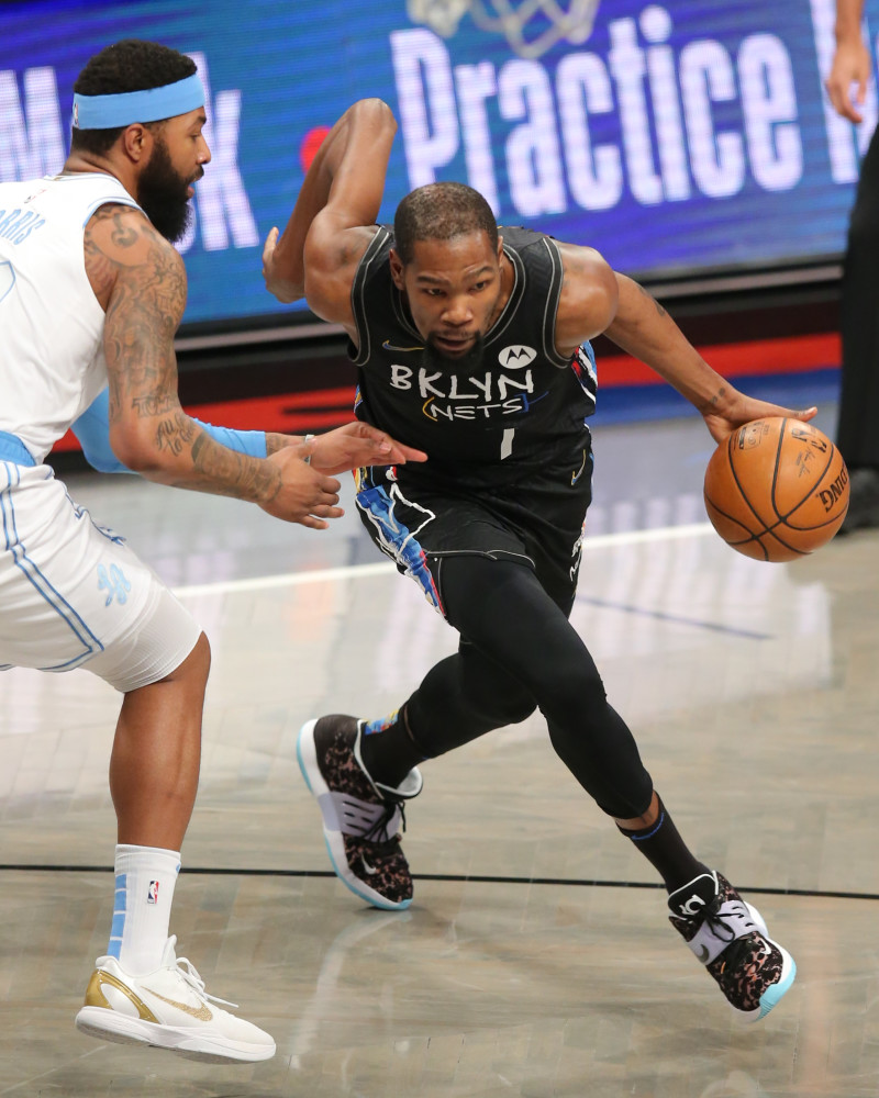 -关于穆古鲁扎爆冷击败湖人，突破纪录引爆全场！的信息