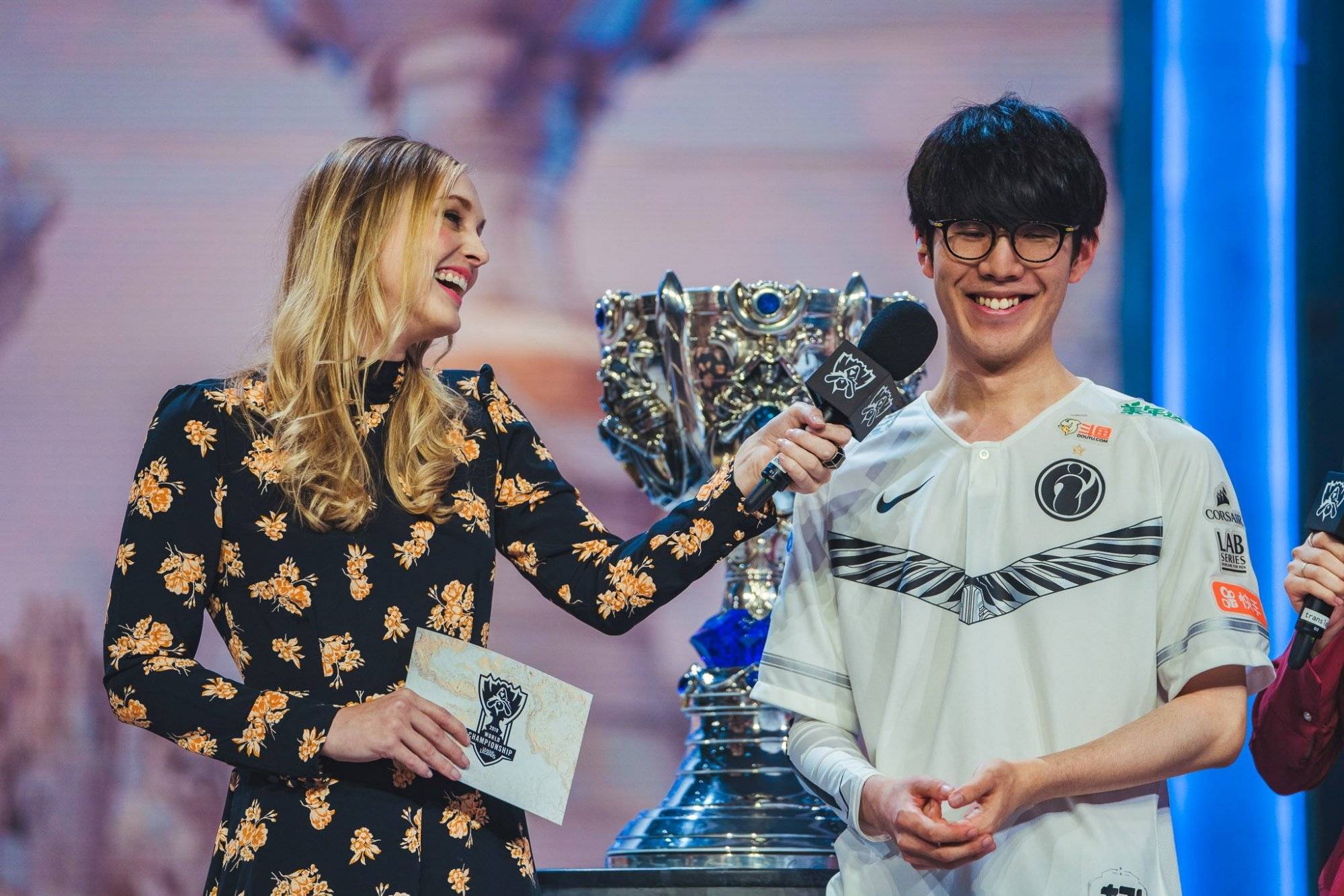 J9-关于TheShy在SKT比赛中精彩发挥，败北引发热议！的信息