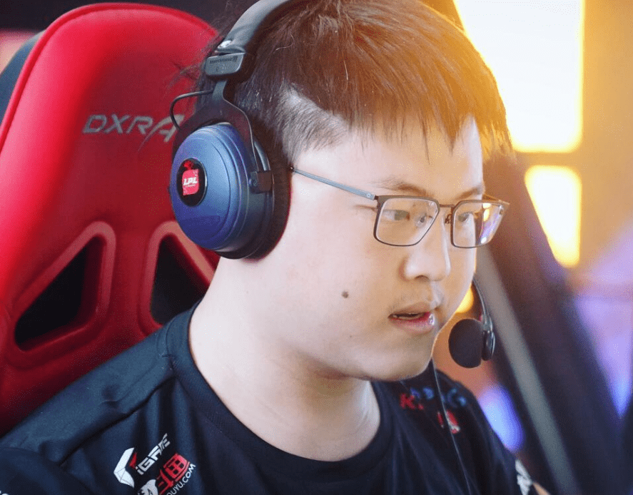 -包含Uzi连续十五场比赛得分超过高光表现，西班牙队挑战极限！的词条