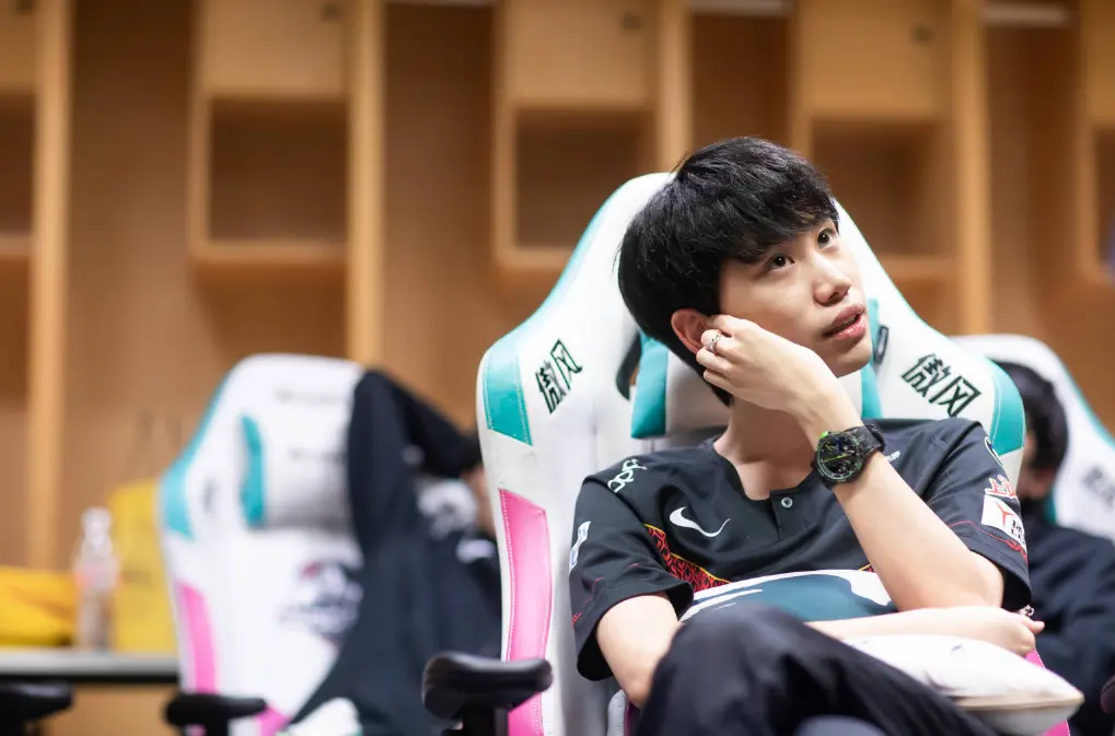 Faker赛事官方发布战术调整新规,FPX争议不断!的简单介绍 Faker赛事官方发布战术调整新规,FPX争议不断!的简单介绍